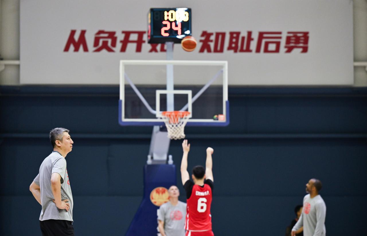 中国男篮主导“远古时期”的阵地战被彻底打爆了，但郭士强他们真的能够被打醒吗？毕竟