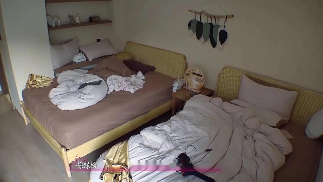 第五季｜不懂就问这里的选择是指在哪几个里面选啊？除了老叔还有人是备选项吗？半熟恋
