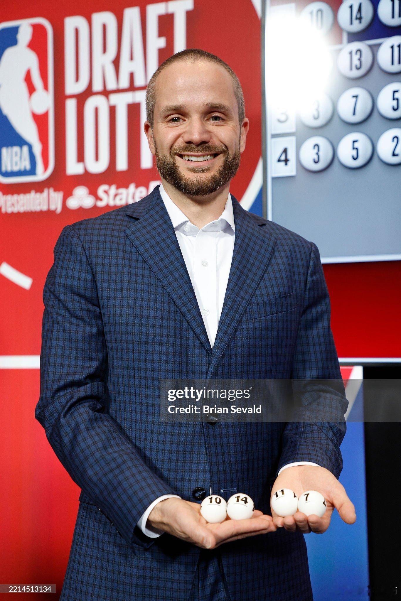 MFFL 助理总经理里卡迪将离开球队。基德下课雷霆马刺裁判报告文班亚马超远三分
