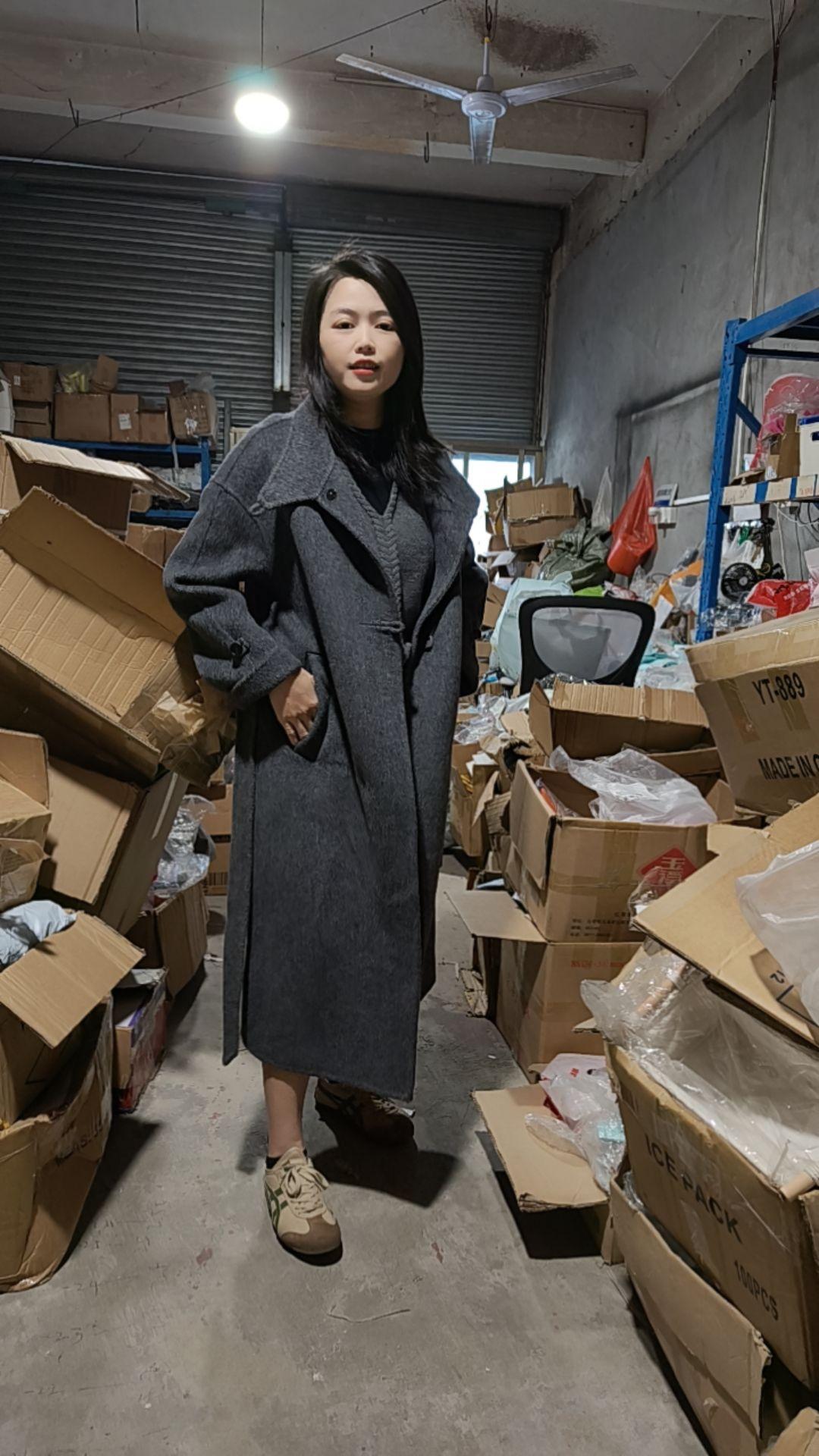 年轻时拼命减肥，现在才知道，有肉肉的女人更有气质，皮肤饱满不显老