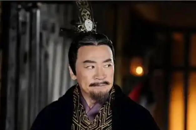 霍光的夫人重病不能同房，夜里便让贴身丫鬟代替自己陪丈夫就寝。就这一个安排，30年