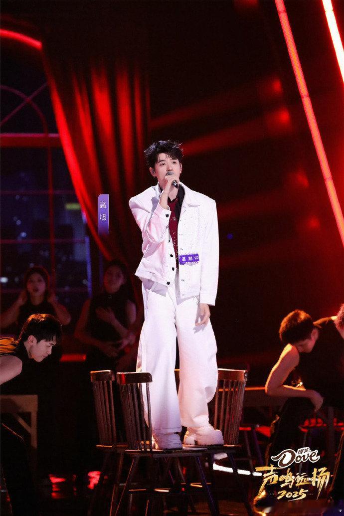 高旭借过一下有李白醉酒那味了高旭这版《借过一下》太绝了！找准李白醉酒的感觉后，唱