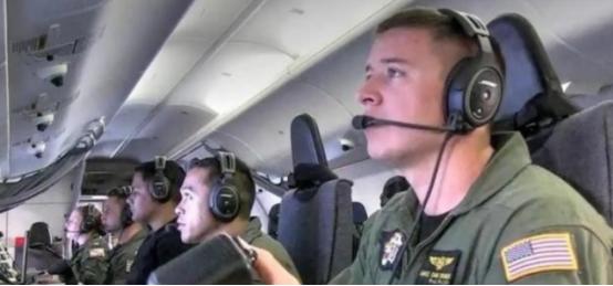 美军傻眼了！谁能想到中国在南海玩起 “电子魔术”，一辆不起眼的吉普车就能变出整支