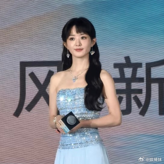 为什么赵丽颖这活动都不通知一下续签还搞这么大的仪式，还不公开，沁园好实在 