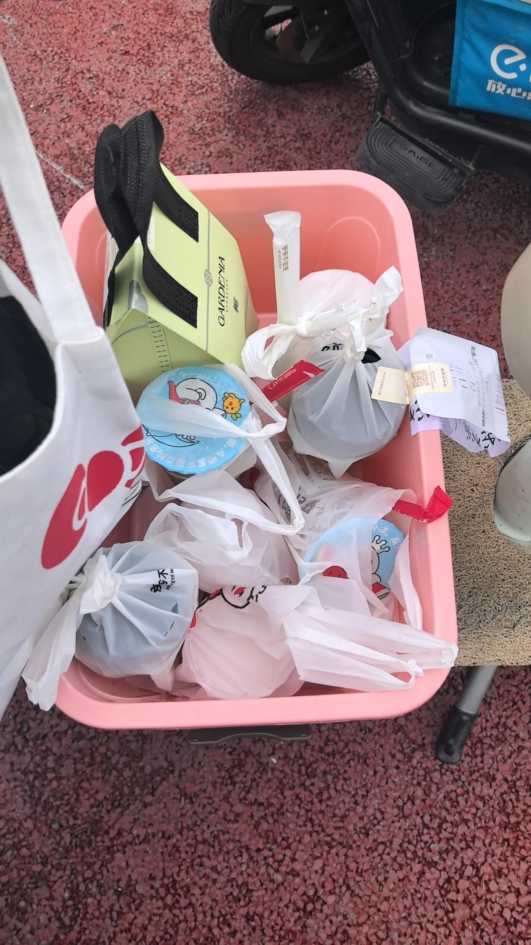 喝不完根本喝不完，感谢感谢！外卖 美团0元购