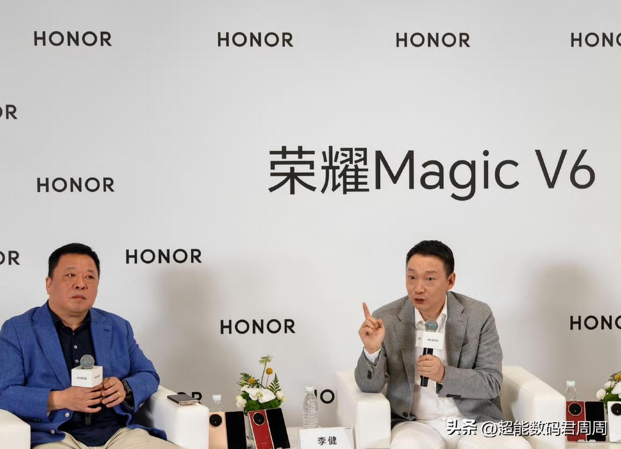 没有等来华为的星耀，却等来了荣耀的WIN！荣耀WIN确认作为荣耀的线上子品牌，昨