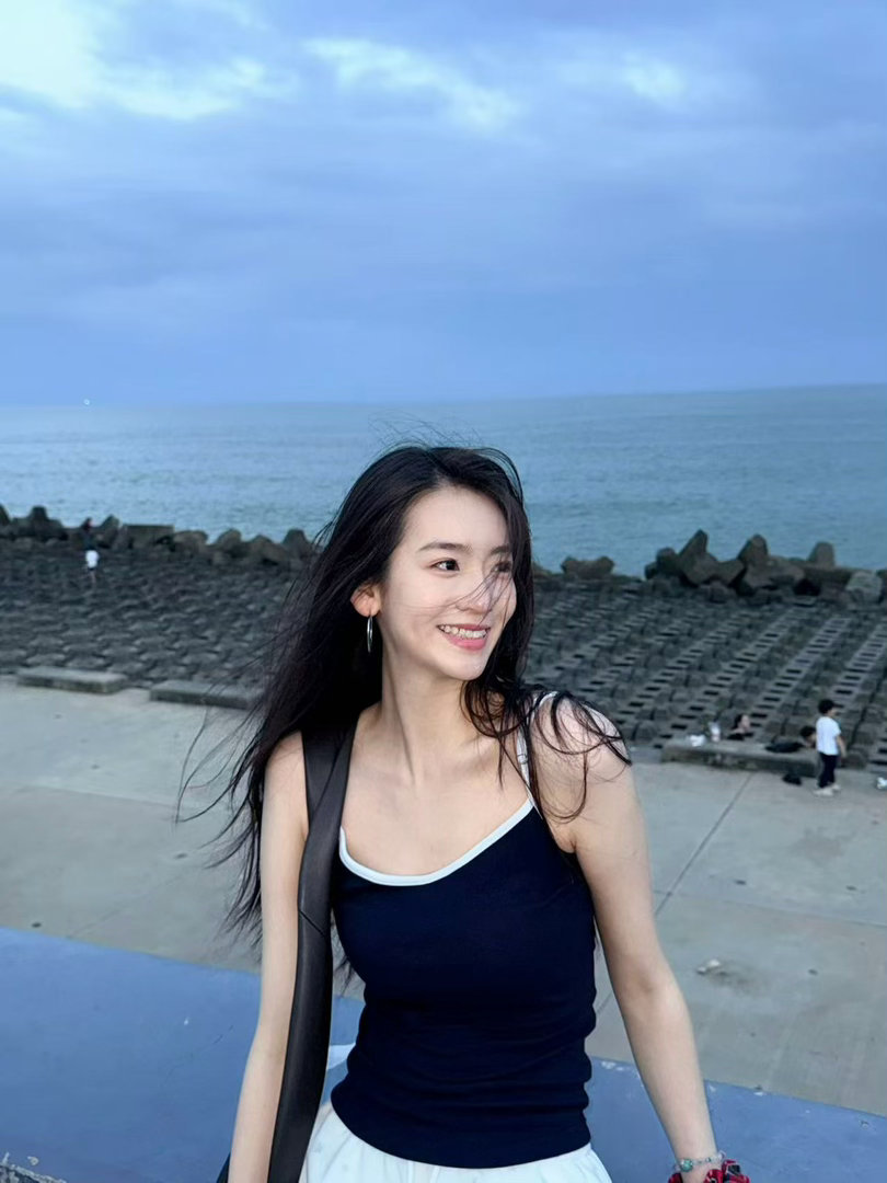 和颂新人撞脸刘浩存和颂新人神似刘浩存 05花又添潜力选手，中戏表本出身演技有底子