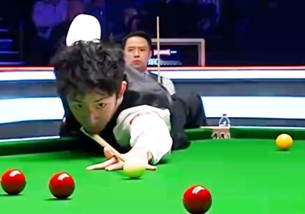 吴宜泽单杆破百，6-0横扫肖国栋，挺进大师赛四强！
 
 
北京时间1月16日晚