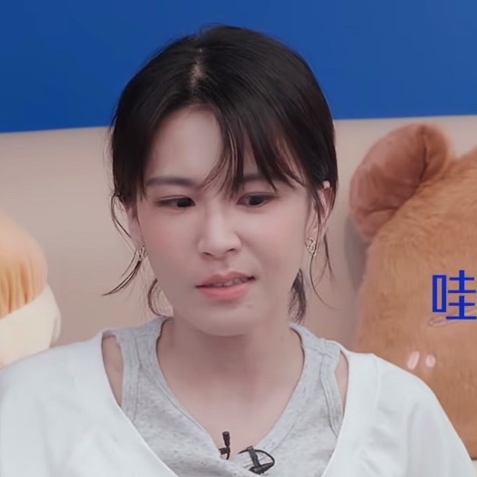 叽里咕噜说啥呢。想亲 
