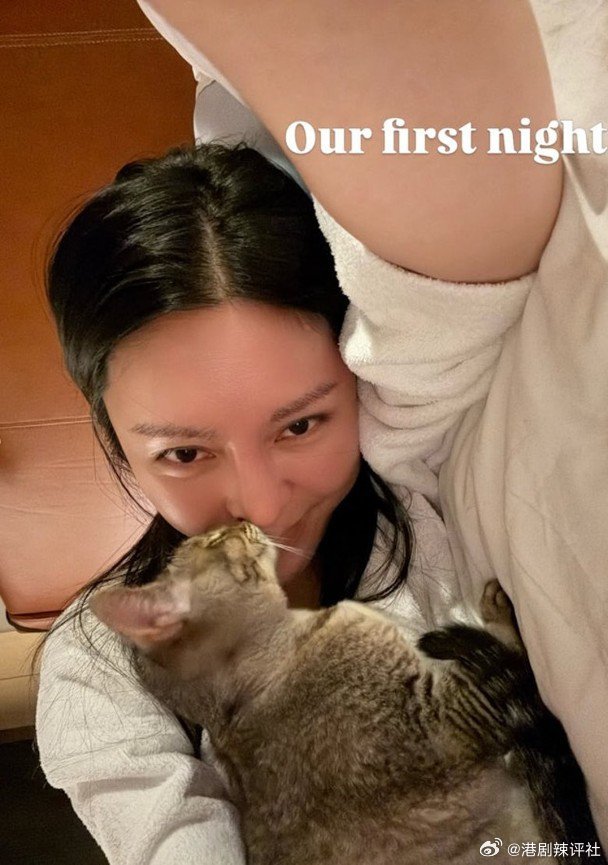 現年46歲的吳卓羲向來有「影視圈御用衝動派」之稱，但私底下的他其實是一位愛心爆棚