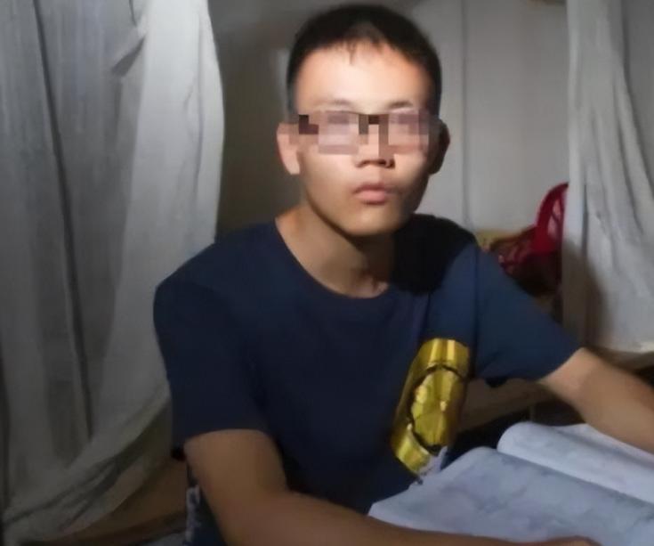 湖南一学霸，高考只考了239分，全校老师都不相信，然而当调取了监控录像后，才发现