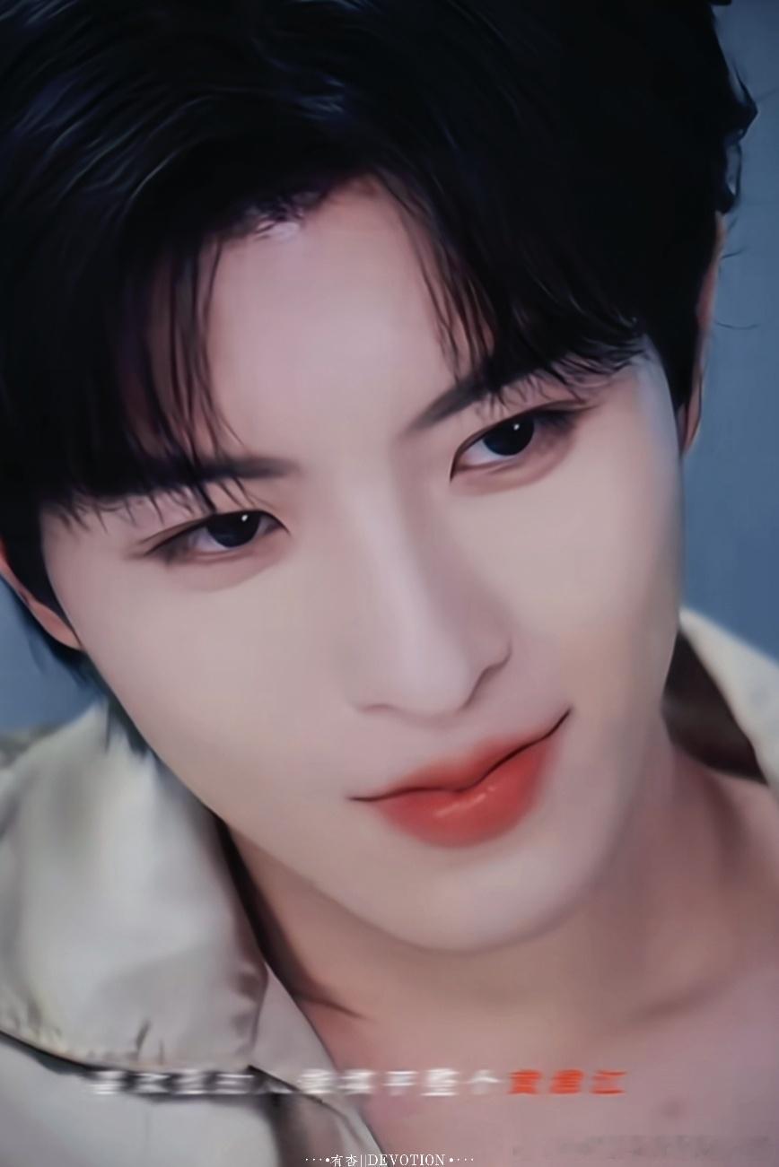 ❤️ 我希望你一直发光，而我永远为你热泪盈眶。