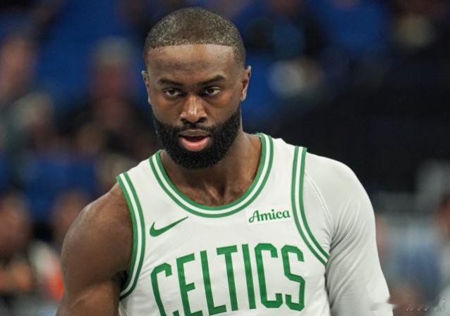 12月3日讯 NBA常规赛，凯尔特人123-117战胜尼克斯。本场比赛，凯尔特人