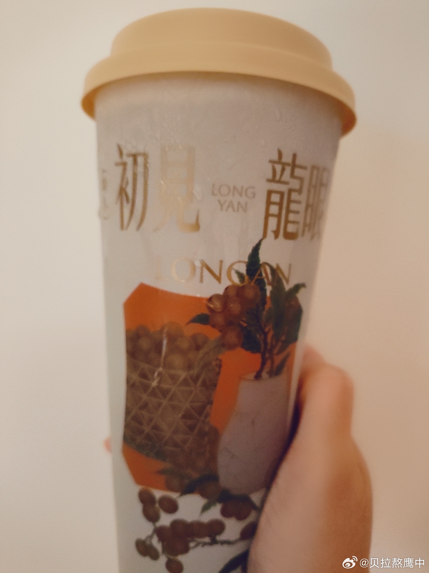 秋天的第一杯奶茶，这个外包装也太卷了葡萄波波果然我还是喜欢喝果茶 