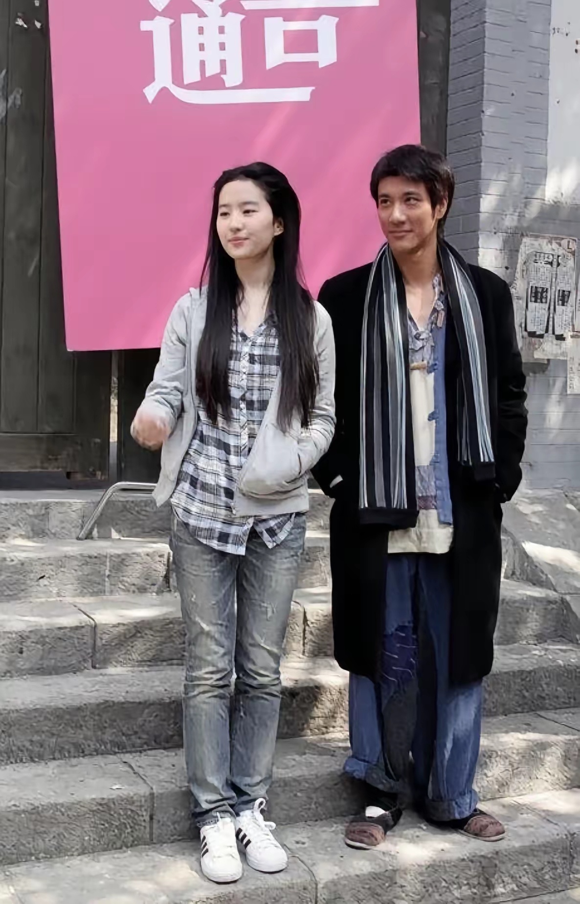 王力宏居然和刘亦菲一个身高，我记得他不是180+吗？这是怎么回事。 