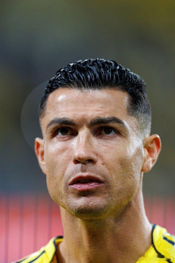 C罗 Ben Jacobs:“C罗警告沙特联赛高层：我将在今年夏天离开联赛。”一