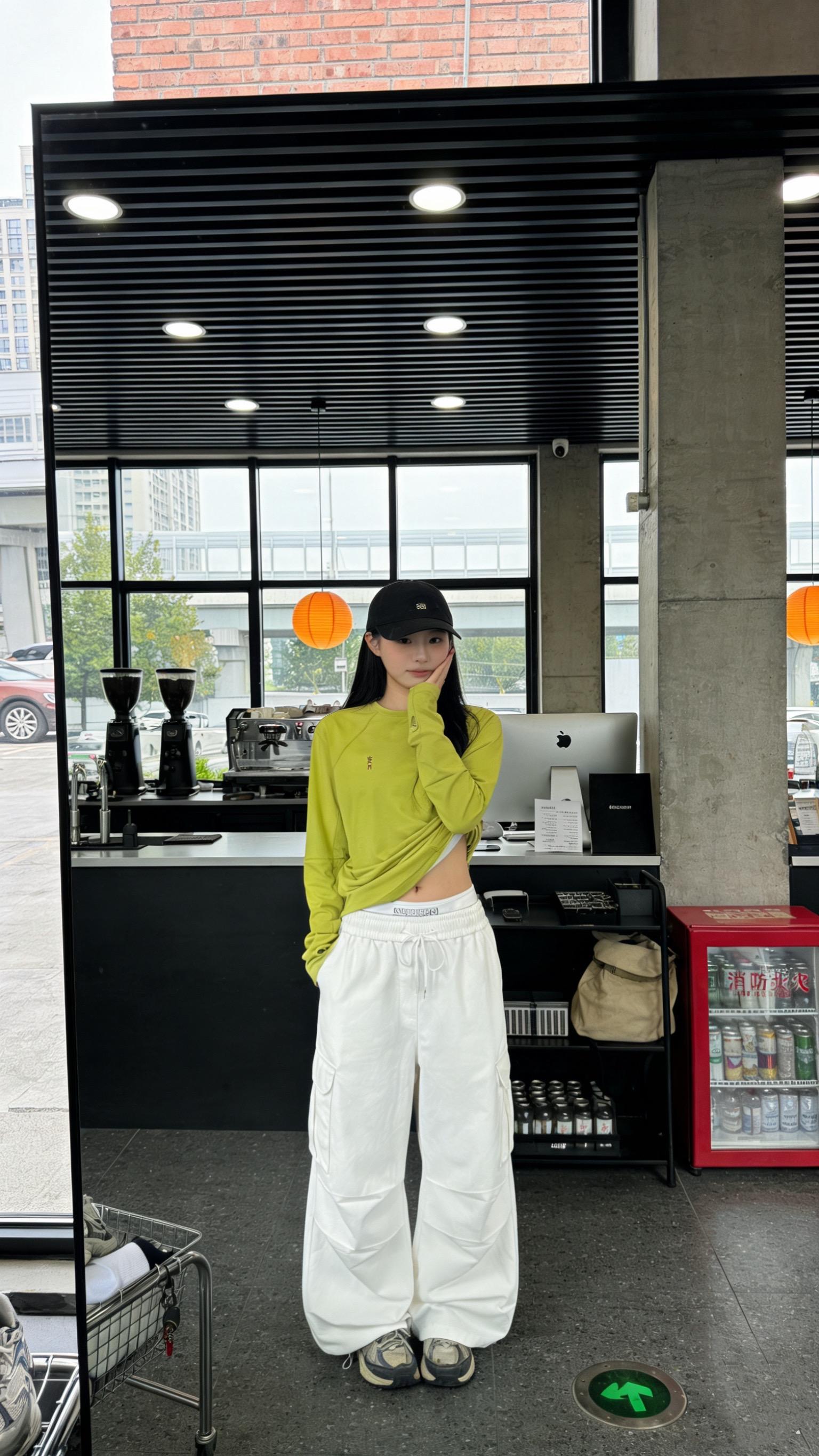 这件T恤真的想焊死在身上，太好看啦。