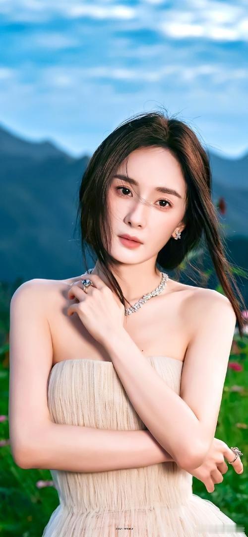 《微博之夜》盛典 2月5北京出席嘉宾：杨幂，期待吗