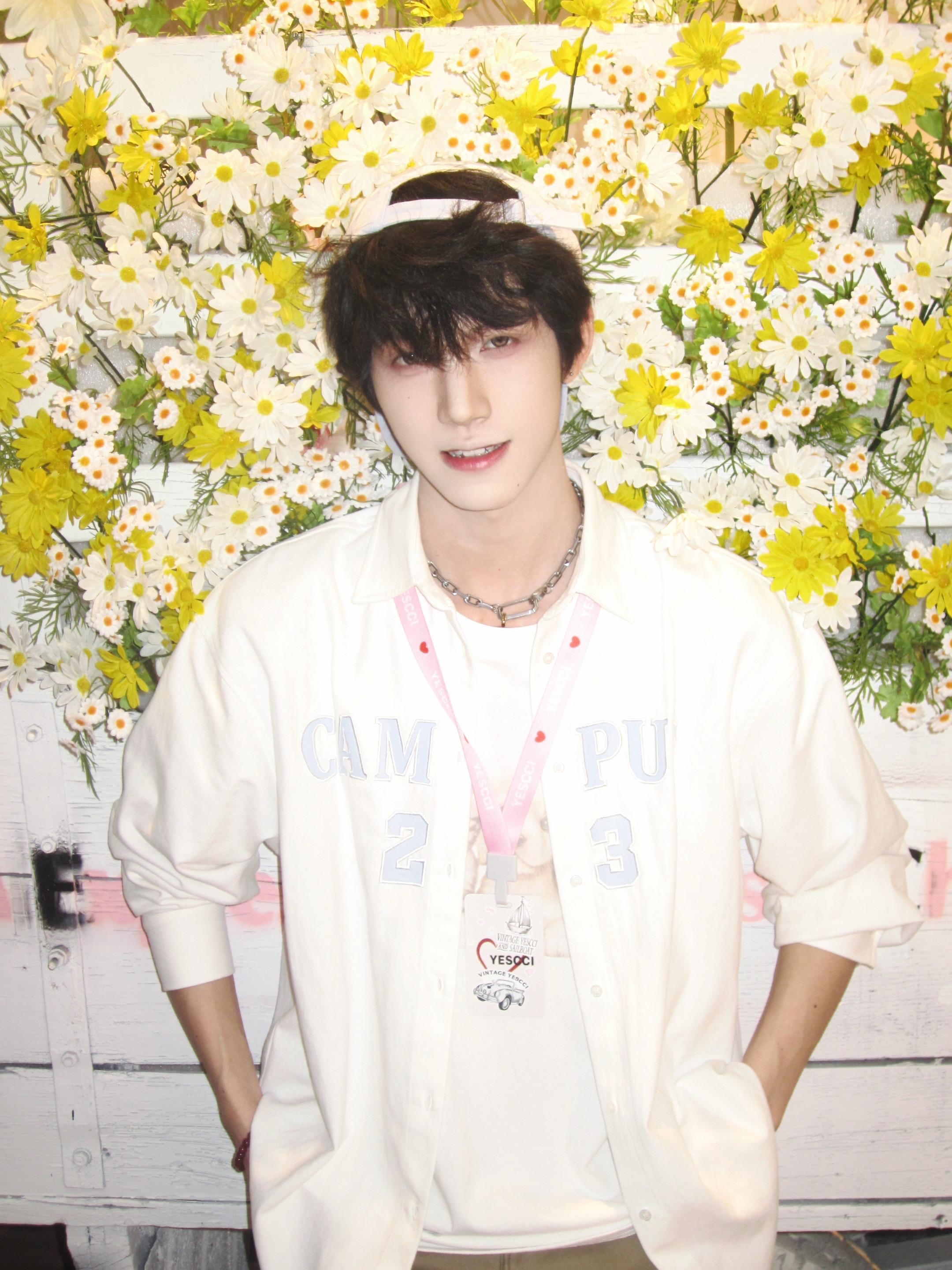 亲爱的女士 祝你铮铮 祝你昂扬