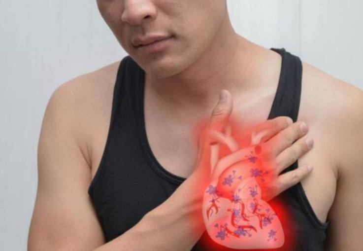 嘴唇是心梗的放大镜？医生说：嘴唇若有这3个异常，及时就医

嘴唇的黏膜层极薄，血