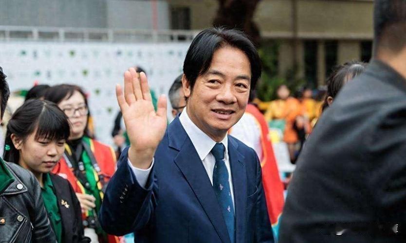 环球时报快评：美国在台协会首次晒“同框照”，真没啥用。28日，“美国在台协会”（