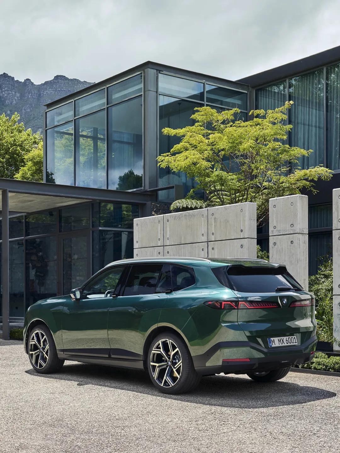 最近，宝马在北美推出第五代2027款X5 40 xDrive，采用全新Neue 