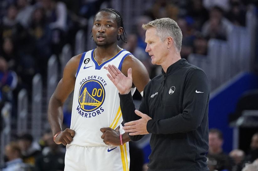 前天，勇士前锋库明加正式申请交易。对此，前NBA球员帕金斯抨击道：“史蒂夫·科尔