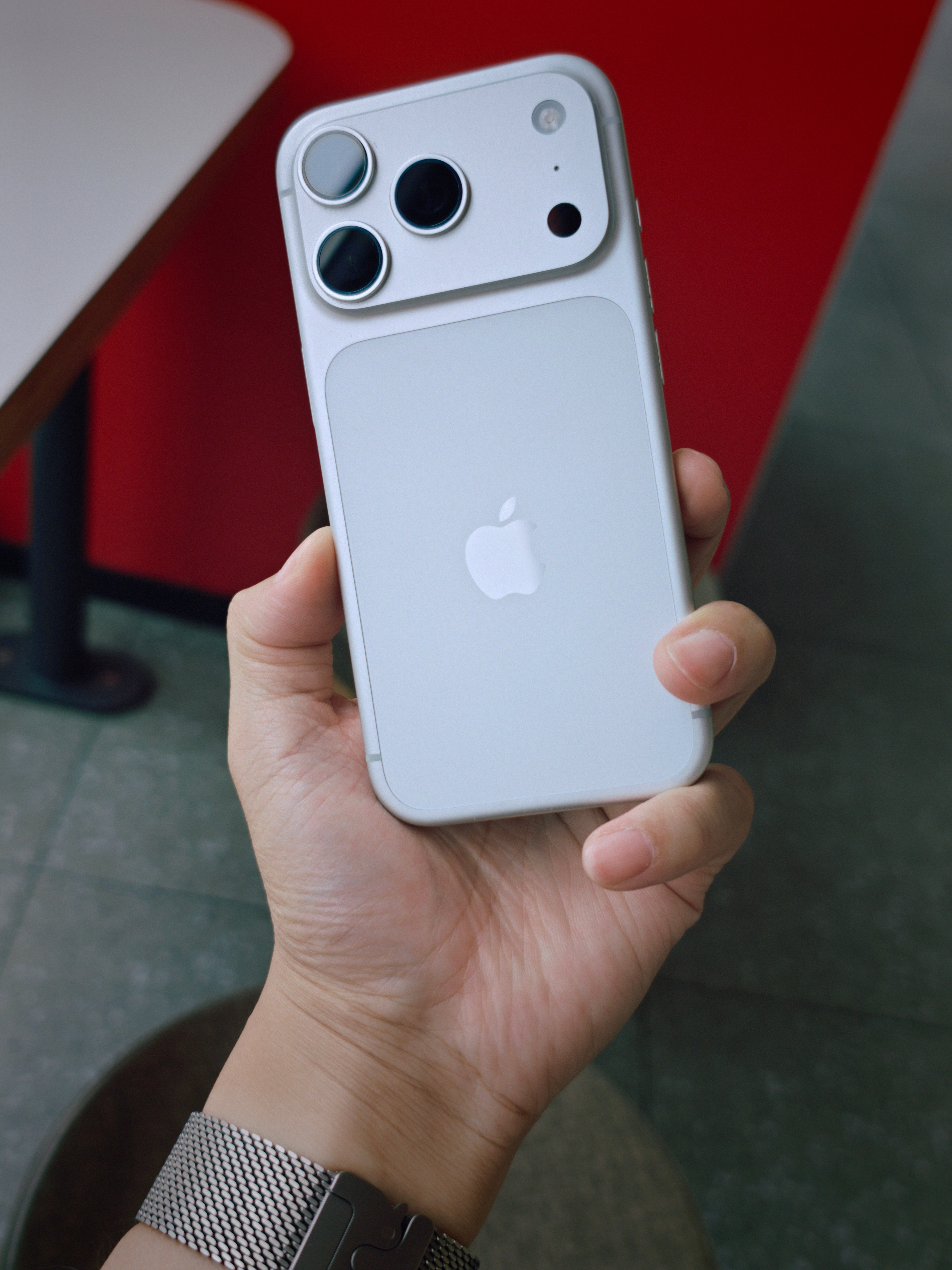 还有不到一个月iPhone新机就要来了。怎么感觉iPhone 17 Pro  电
