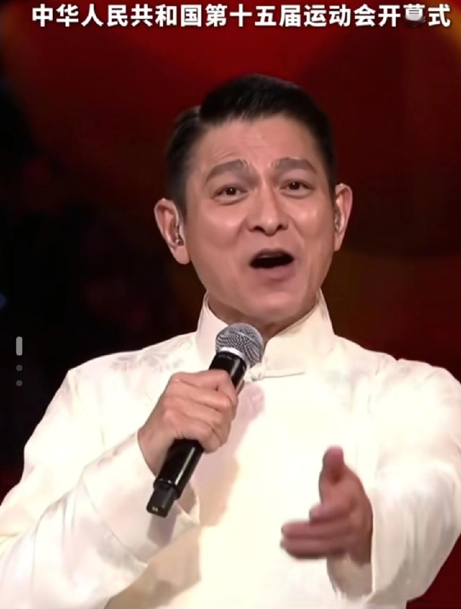 今晚在广州举行的全运会开幕式太燃了。

在全国运动会的舞台上，文化艺术的融入总能