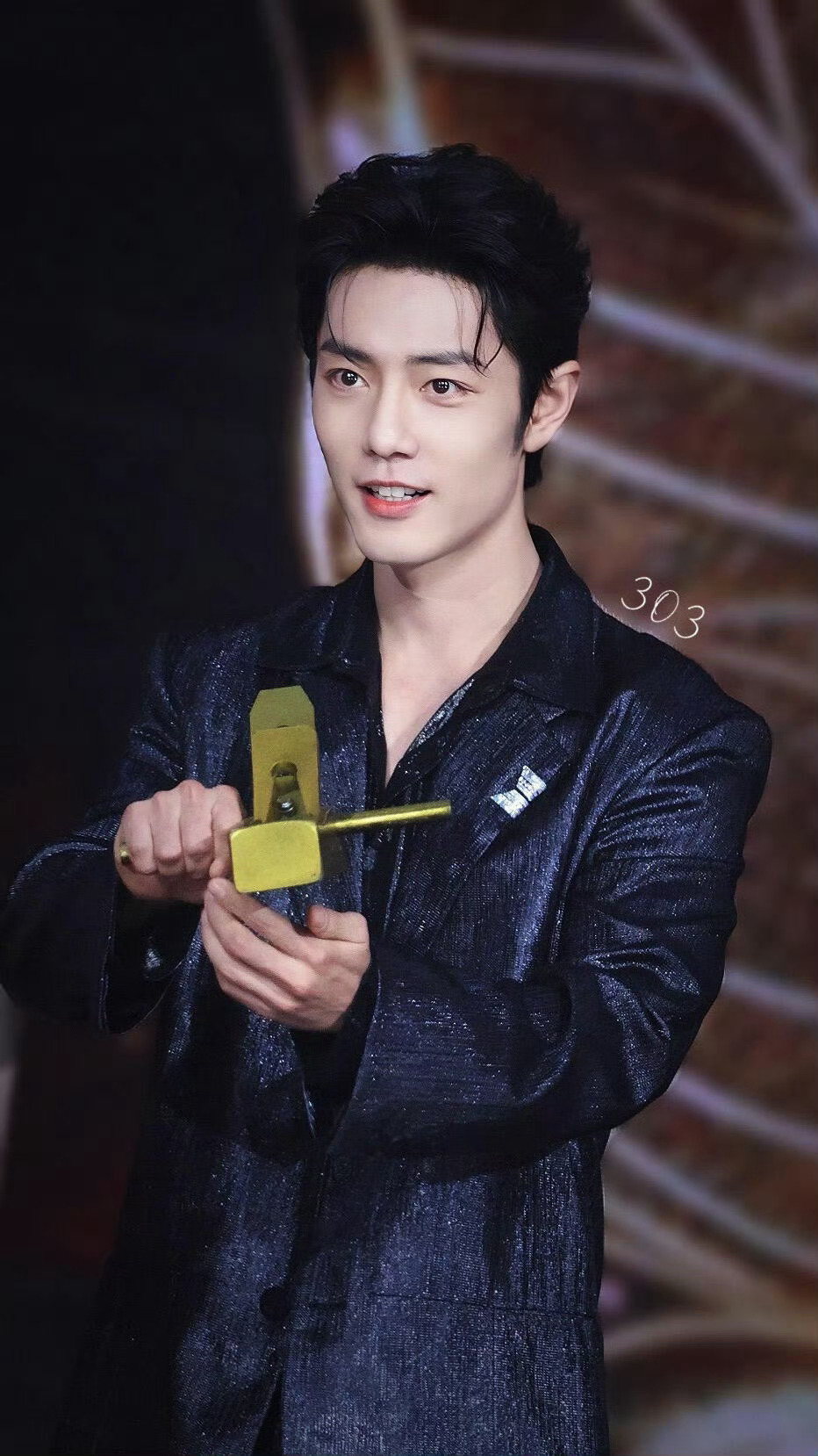 今晚恭迎smg史上最年轻视帝肖战！ 