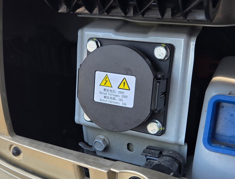 给大家唠唠我这个小马为啥要买慢充版本，理由很简单快充要加3000，占车价10%，