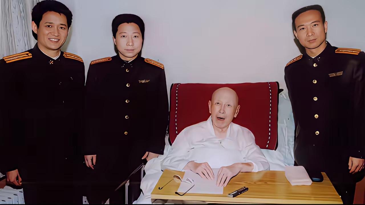 这张照片的几个人是谁，听说只有60以上才认识，能全部都叫出名字的说明这个人很厉害