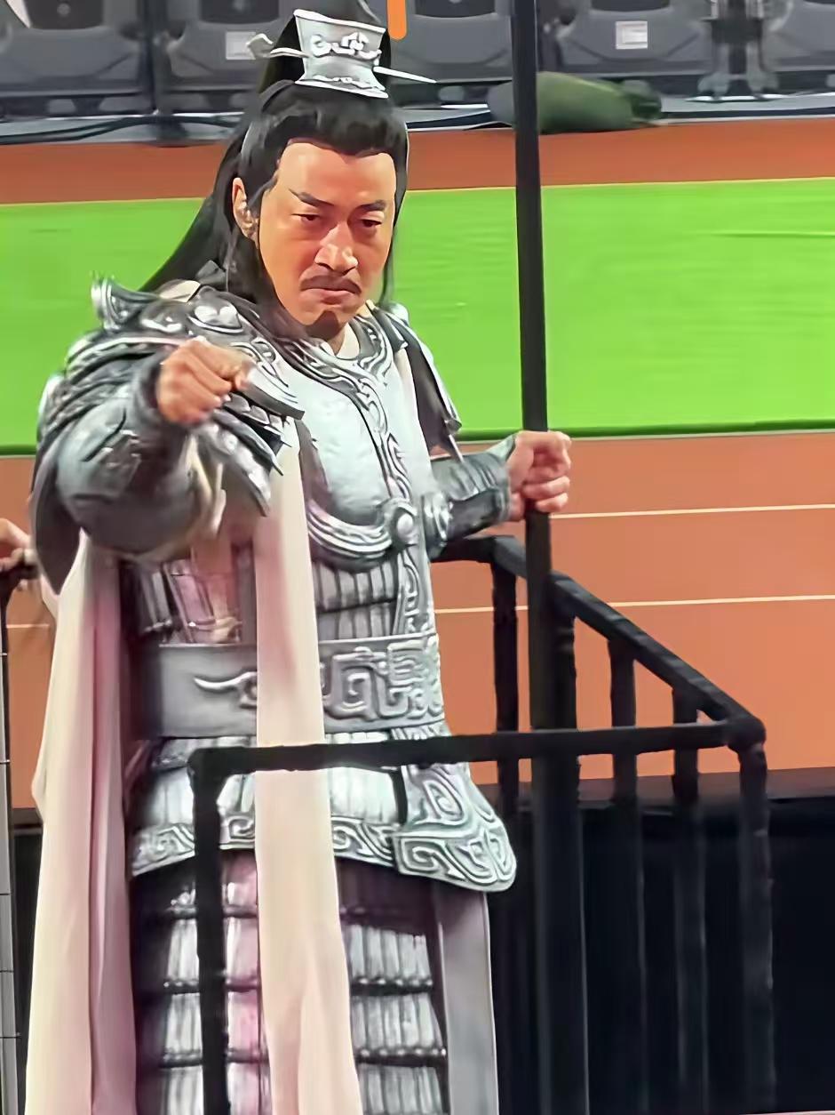 何润东老了，还是项羽老了？花有重开日，人无再少年，还有人抱怨他没骑马，五十了，表