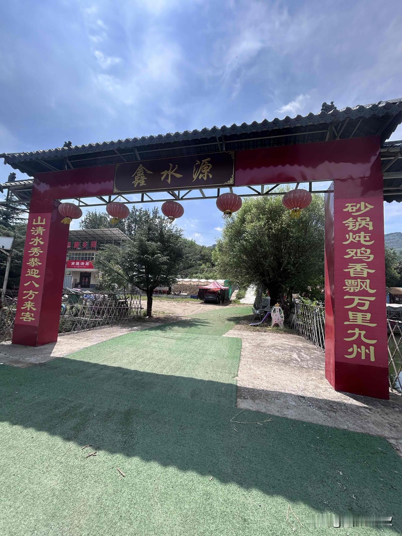 最熟悉的陌生人

昨天断更了，啥事没有，就是没心写了，出去撒丫子玩去了。

一群