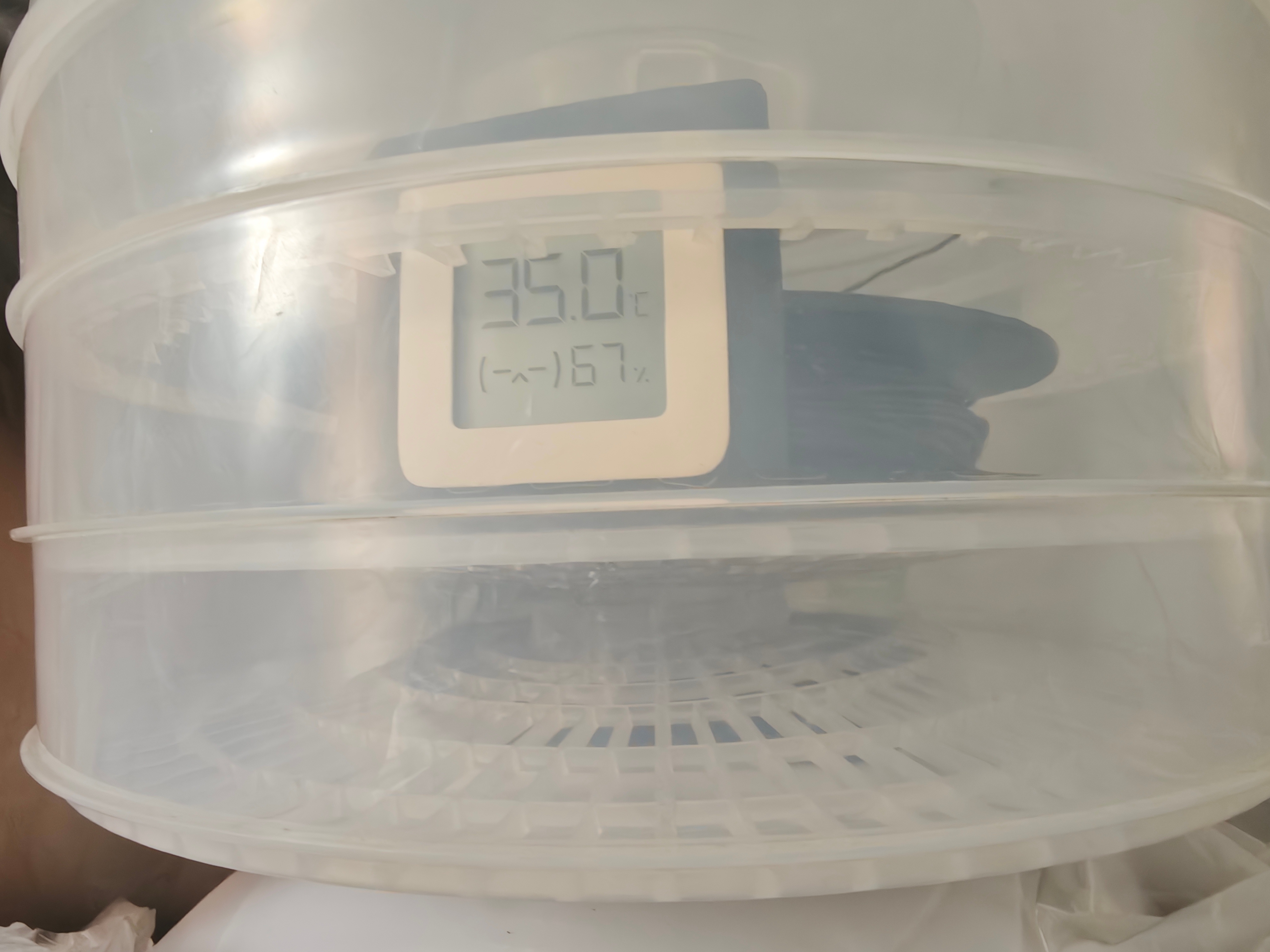 我好像发现了一个更加劲爆的，比干果机更快的，烘干3D打印材料的小道具那就是干衣机