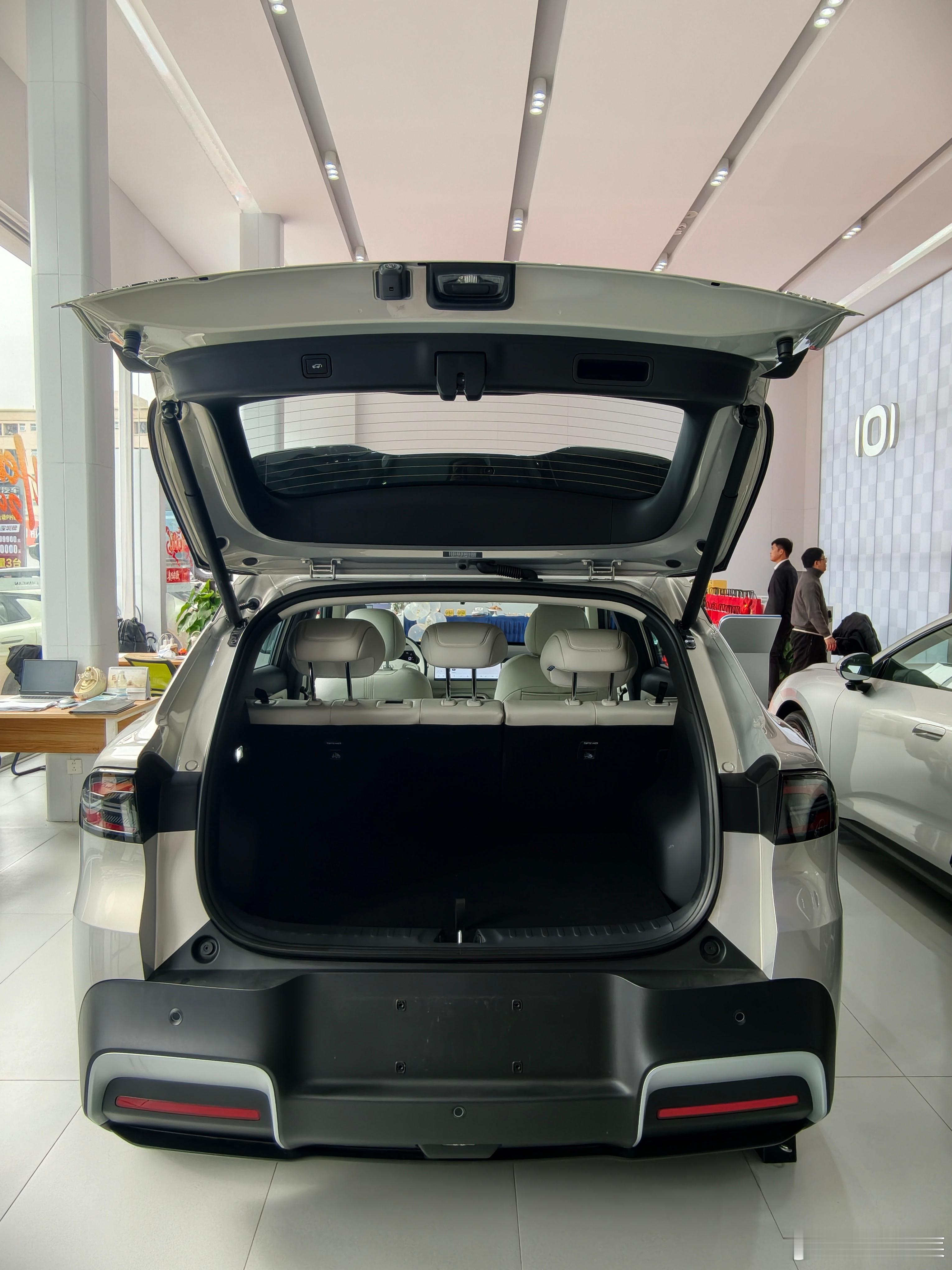 今天来参加深圳顺奔站长安启源的百城媒体品鉴会，现场体验启源A06和全新Q05两款