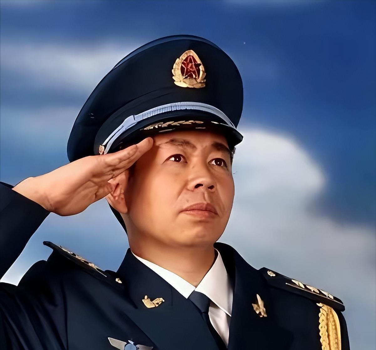军事专家戴旭曾经说道："中国的军舰拦截美国军舰的时候，很多人害怕，我不知道害怕什