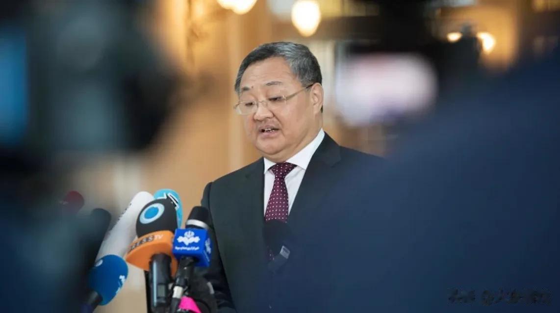 中国驻欧盟大使傅聪16日在比利时首都布鲁塞尔出席欧中商业峰会之后接受半岛电视台和