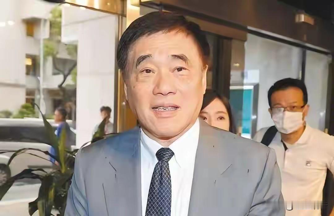 郝龙斌的两岸关系就是永远坚持九二共识一中各表，避谈两岸统一。郝龙斌对于两岸关系所