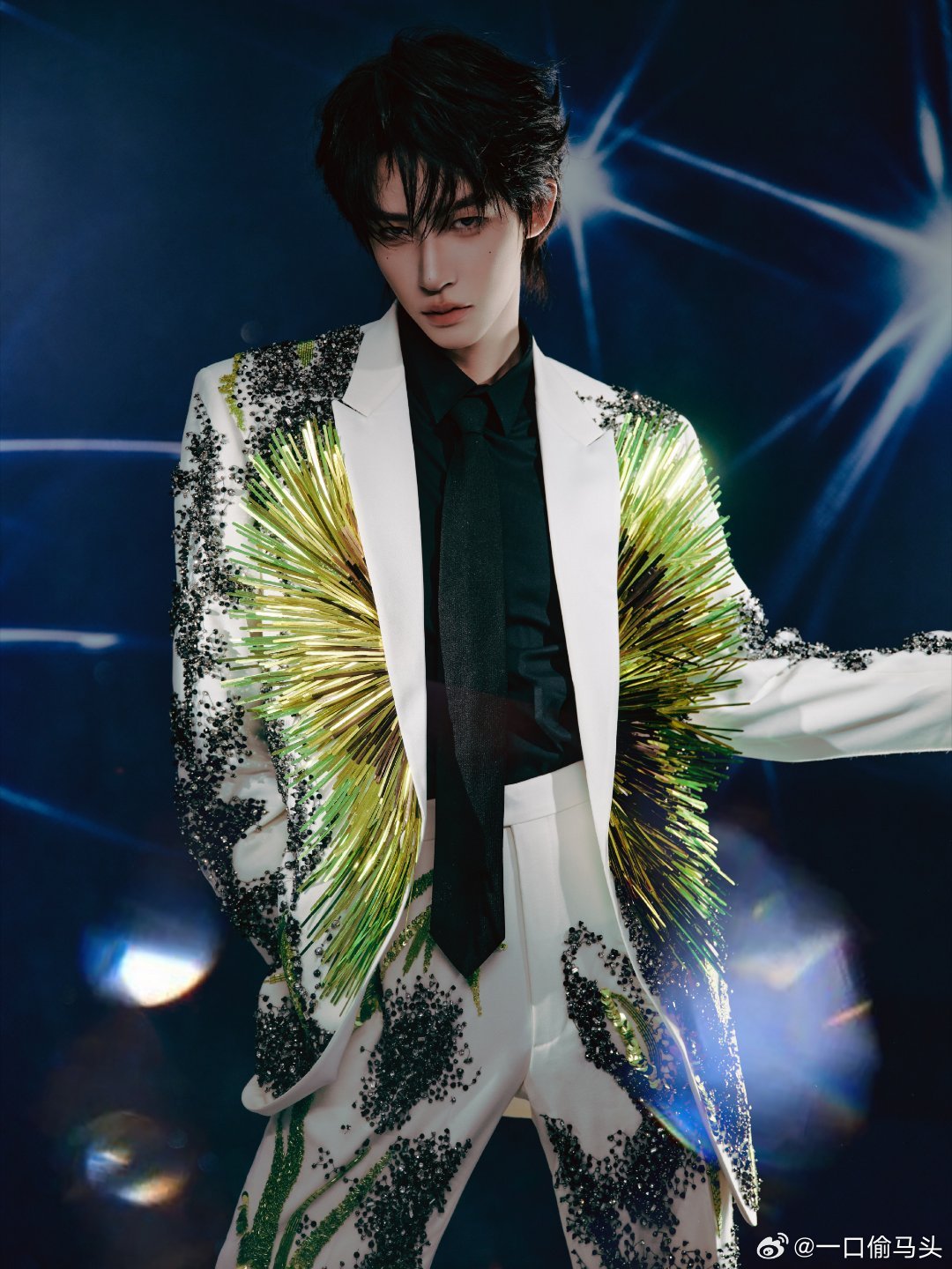 刘宇的高定是全球首穿刘宇迷幻烟花碎钻高定刘宇穿高定从不让人失望！Germanie