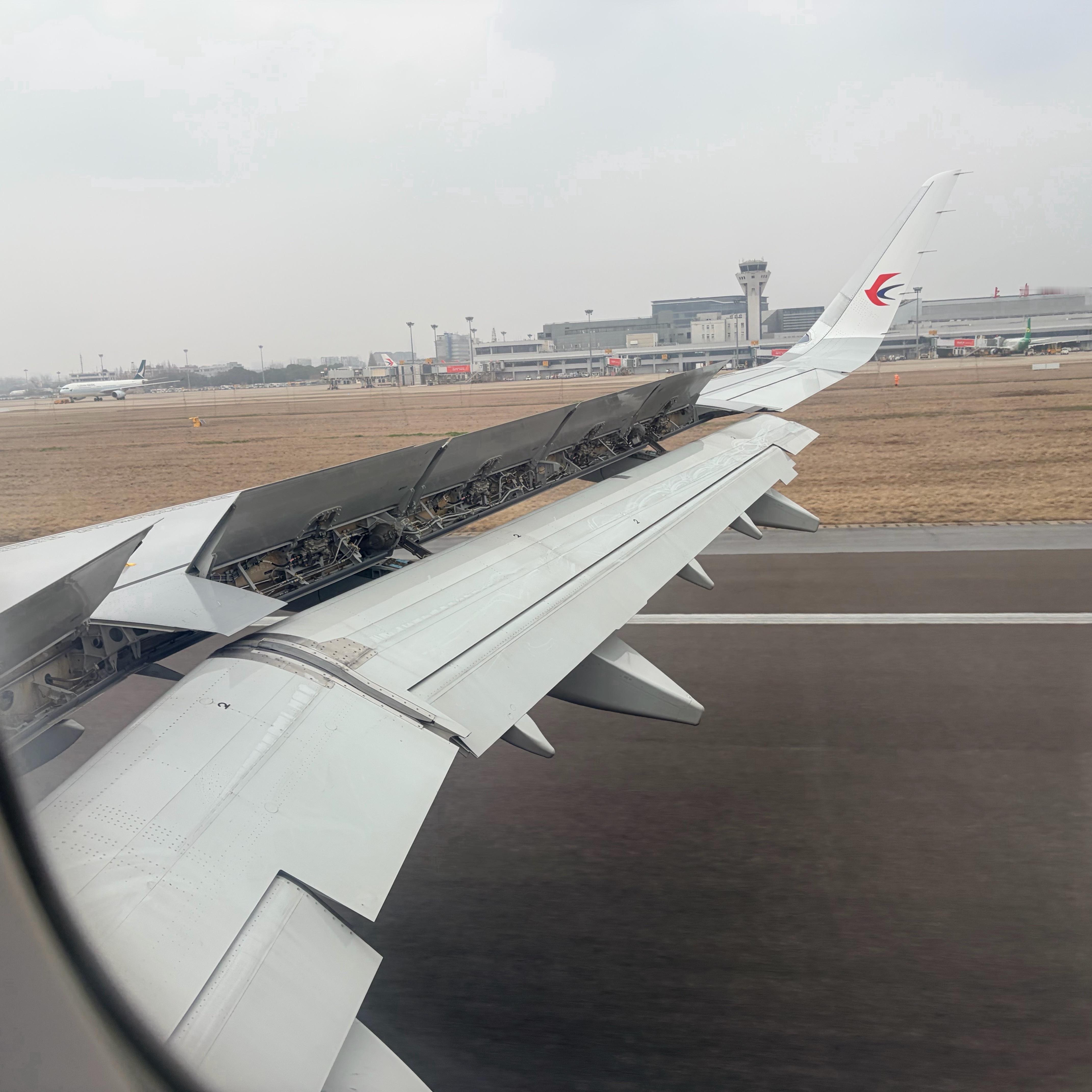 最近出差路上想明白一件事。这些年从打工人做到管理者，再到现在的状态，核心变化不是