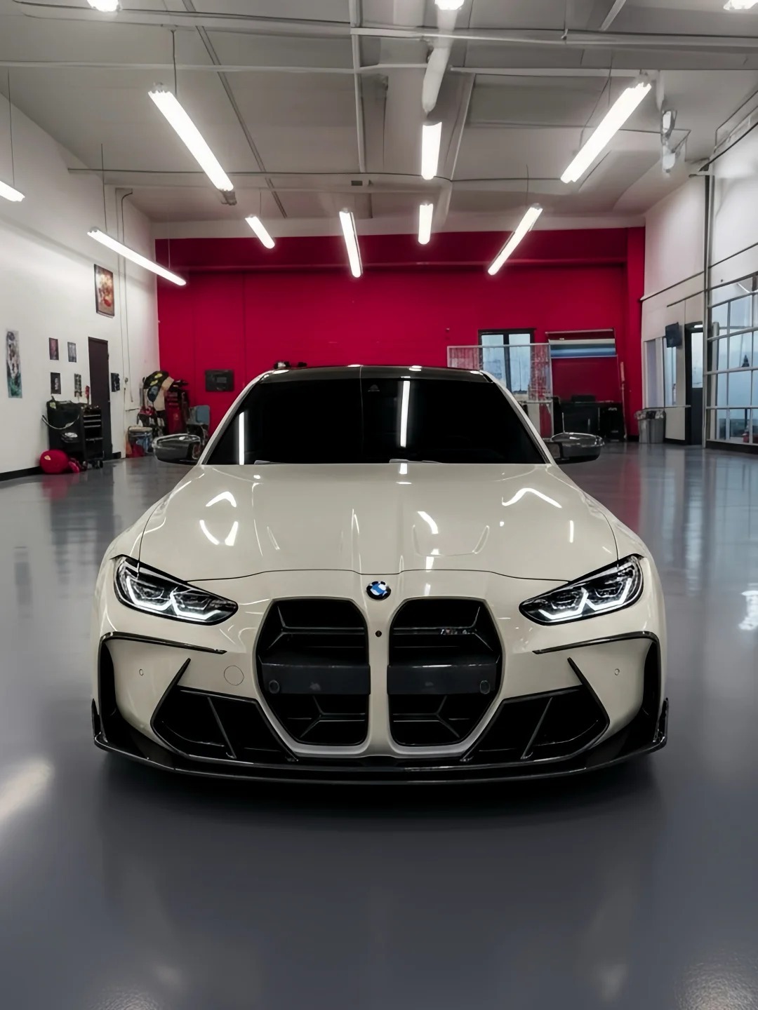 晚上好，低饱和度茶灰色真的爆炸高级，优雅的西装暴徒车的新衣