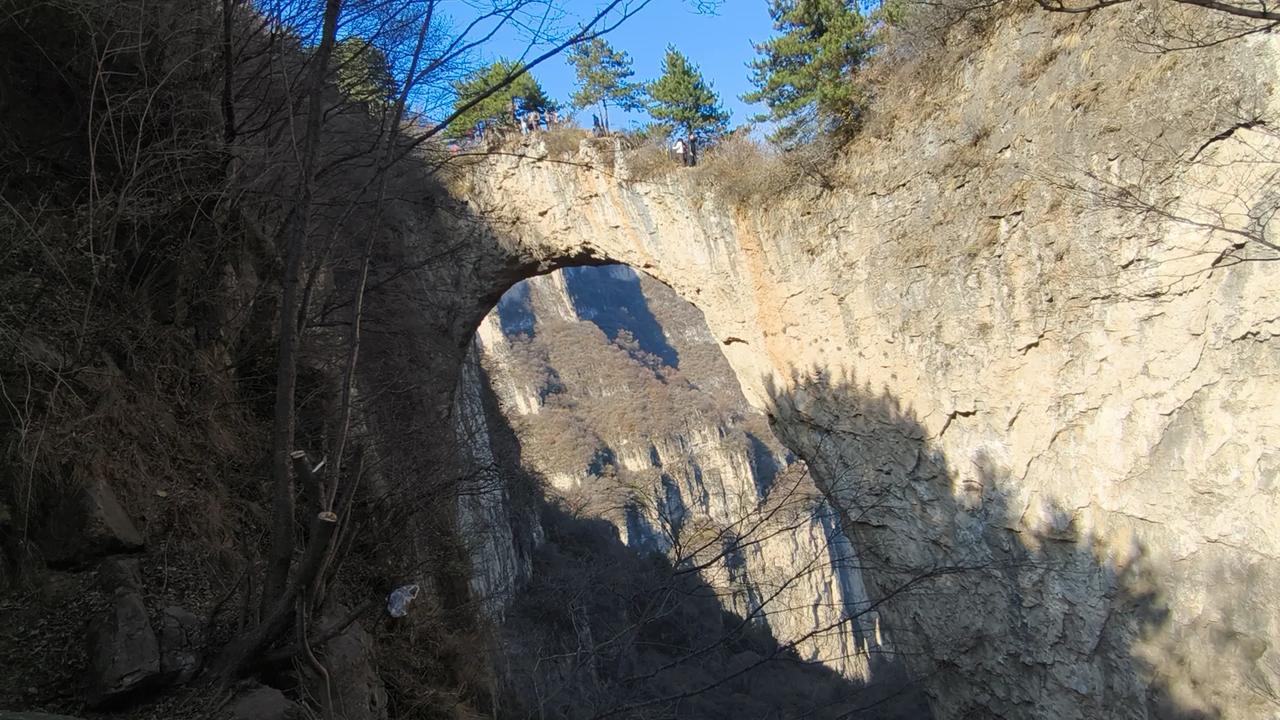 山西省壶关县鹅屋村
山西太行山大峡谷杨六郎猫路的地址是山西省壶关县鹅屋村。这条猫