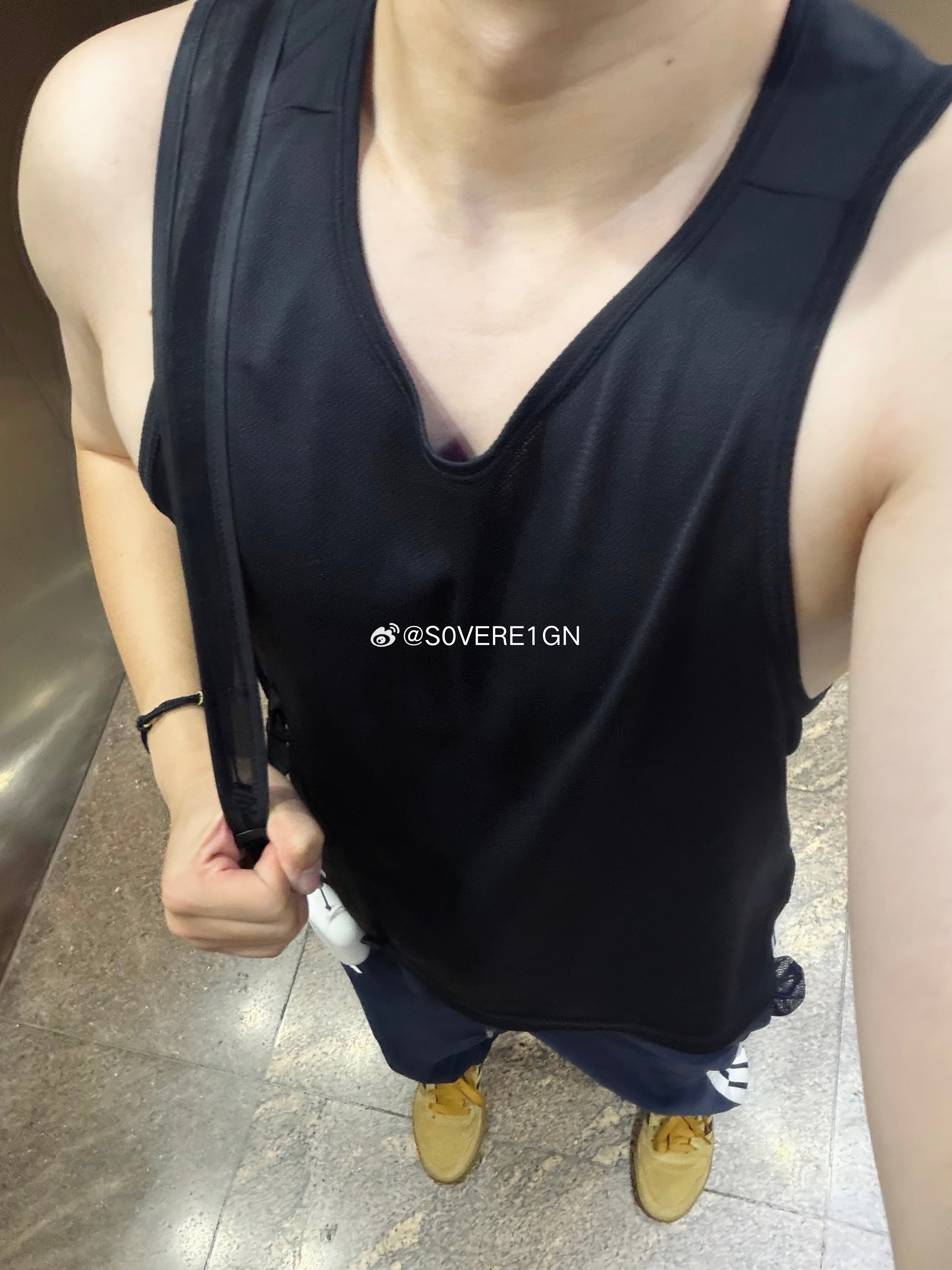 周一国际练胸日 