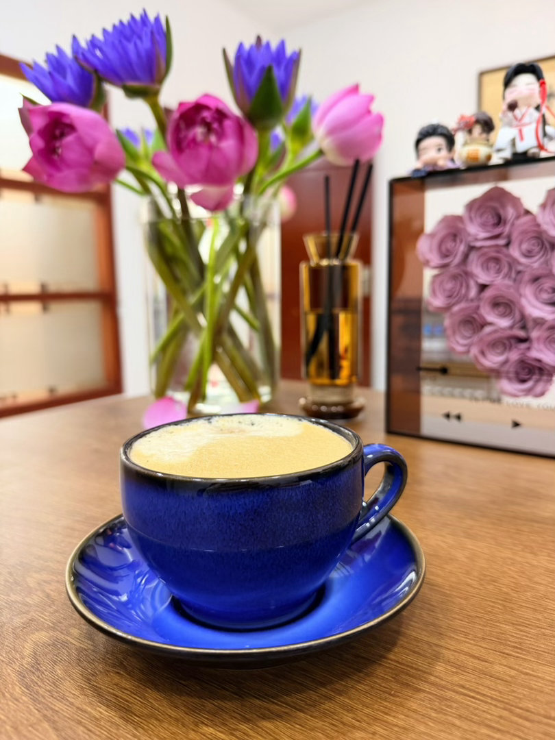 忙中，守闲心🪷喝杯☕️，继续努力工作