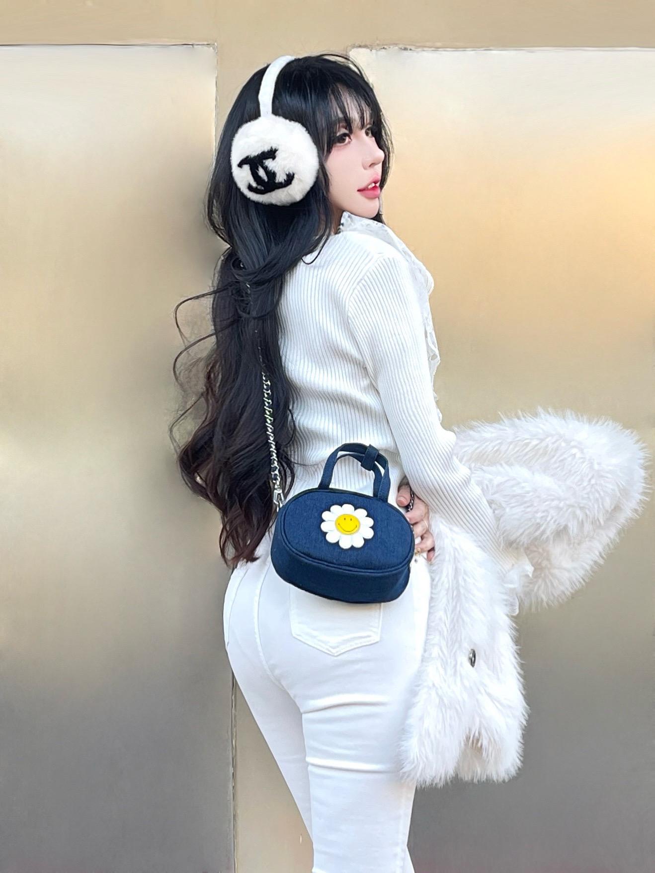 快关注，今晚的更新有甜妹儿呦😏