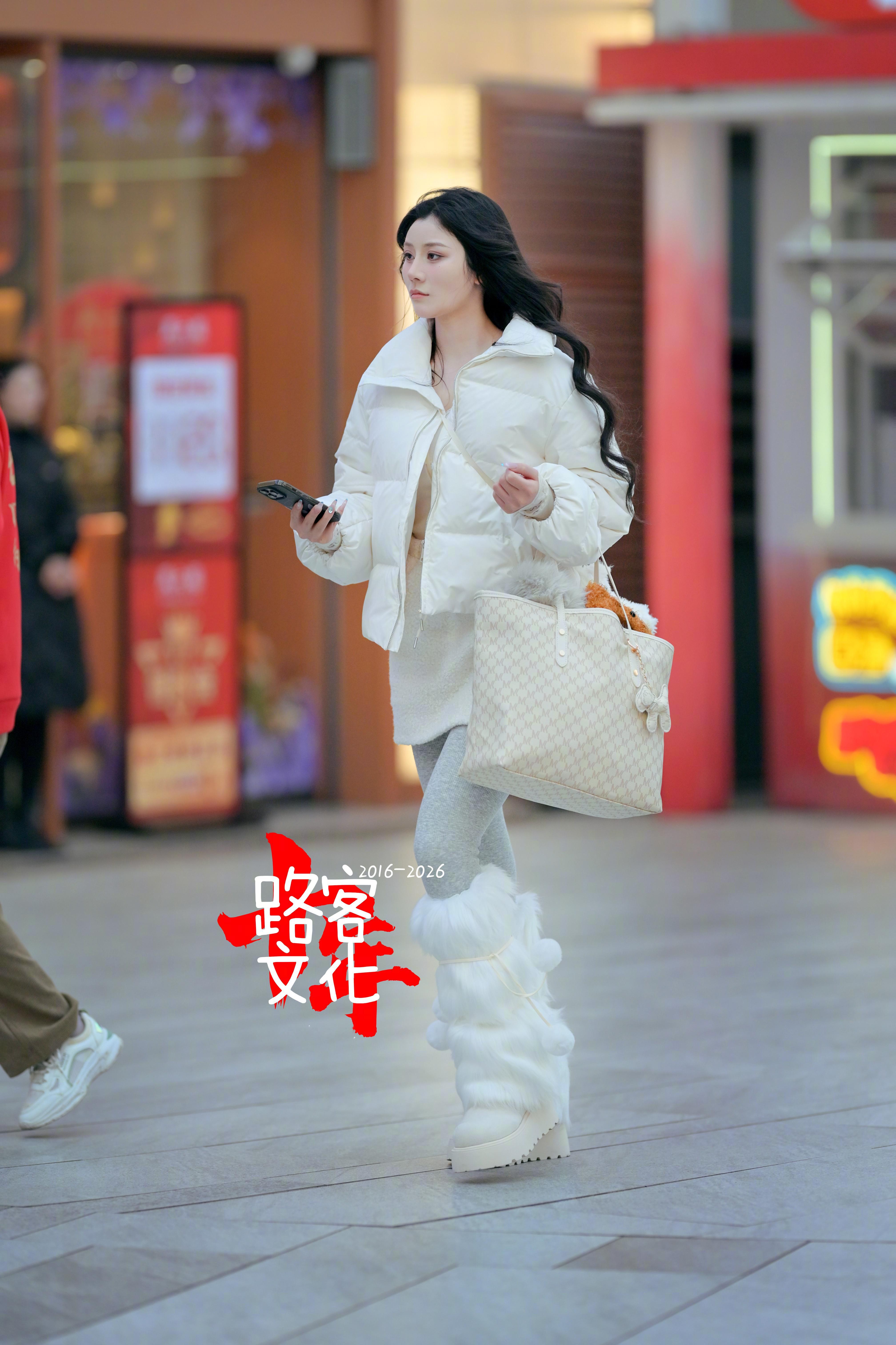 不好意思今天有点迟到了。。。。早安！ 