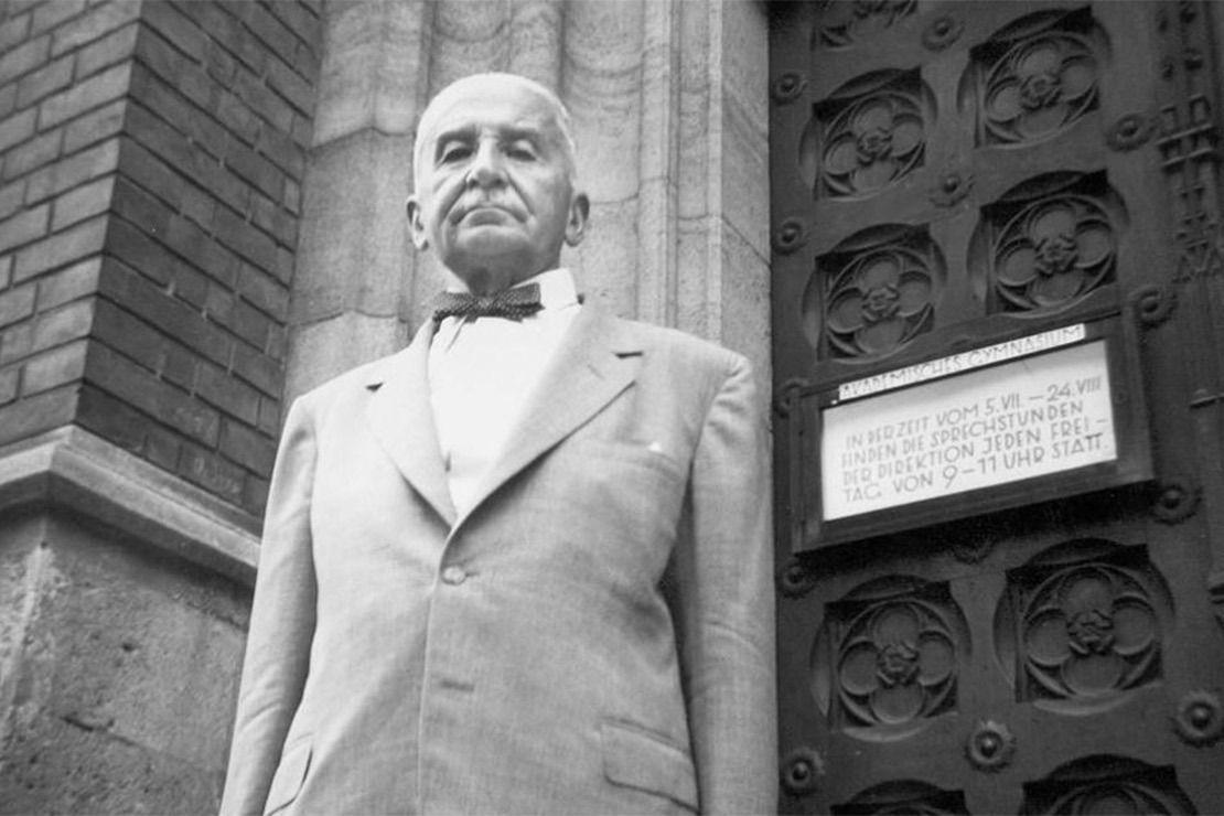 倘若历史能给我们些许启示，那便是私有财产与文明密不可分。——路德维希·冯·米塞斯