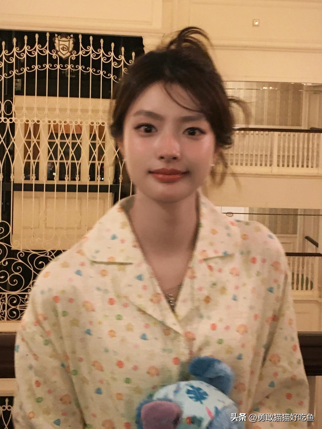 徐若晗分享图片