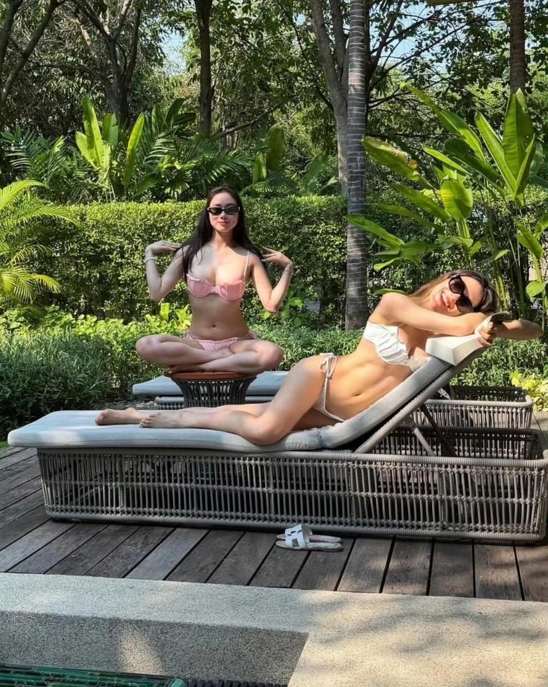 何超欣与谷爱凌的比基尼度假合影曝光，两人亲密同框，没想到私下竟是如此要好的朋友！